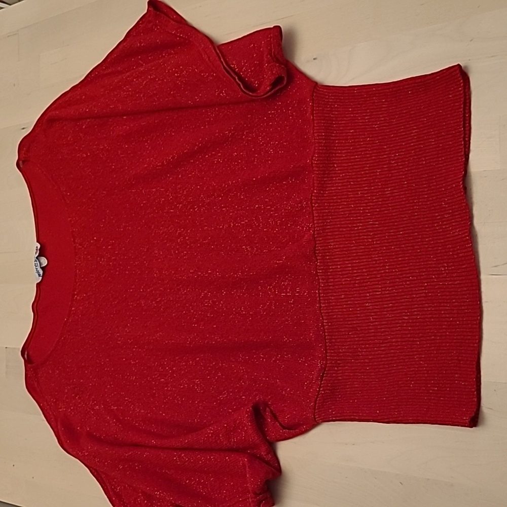 LIKE NEW VTG Nicolette Red Glittery Short Sleeved Fitted Waist Sweater - Picture 10 of 13